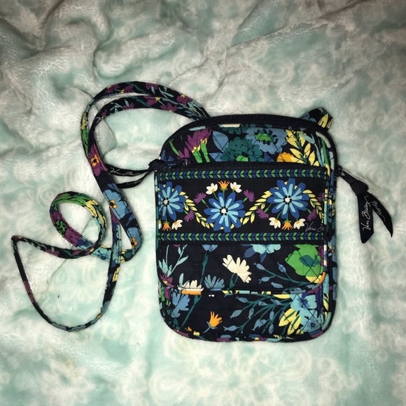 Vera Bradley Handbags - Vera Bradley Mini crossbody purse